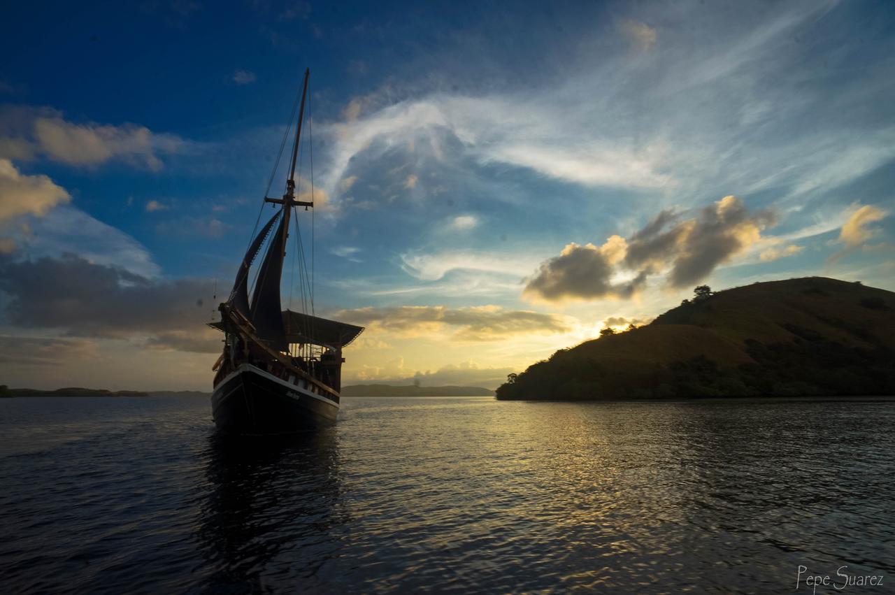 Blue Marlin Dive Komodo ลาบวนบาโจ ภายนอก รูปภาพ